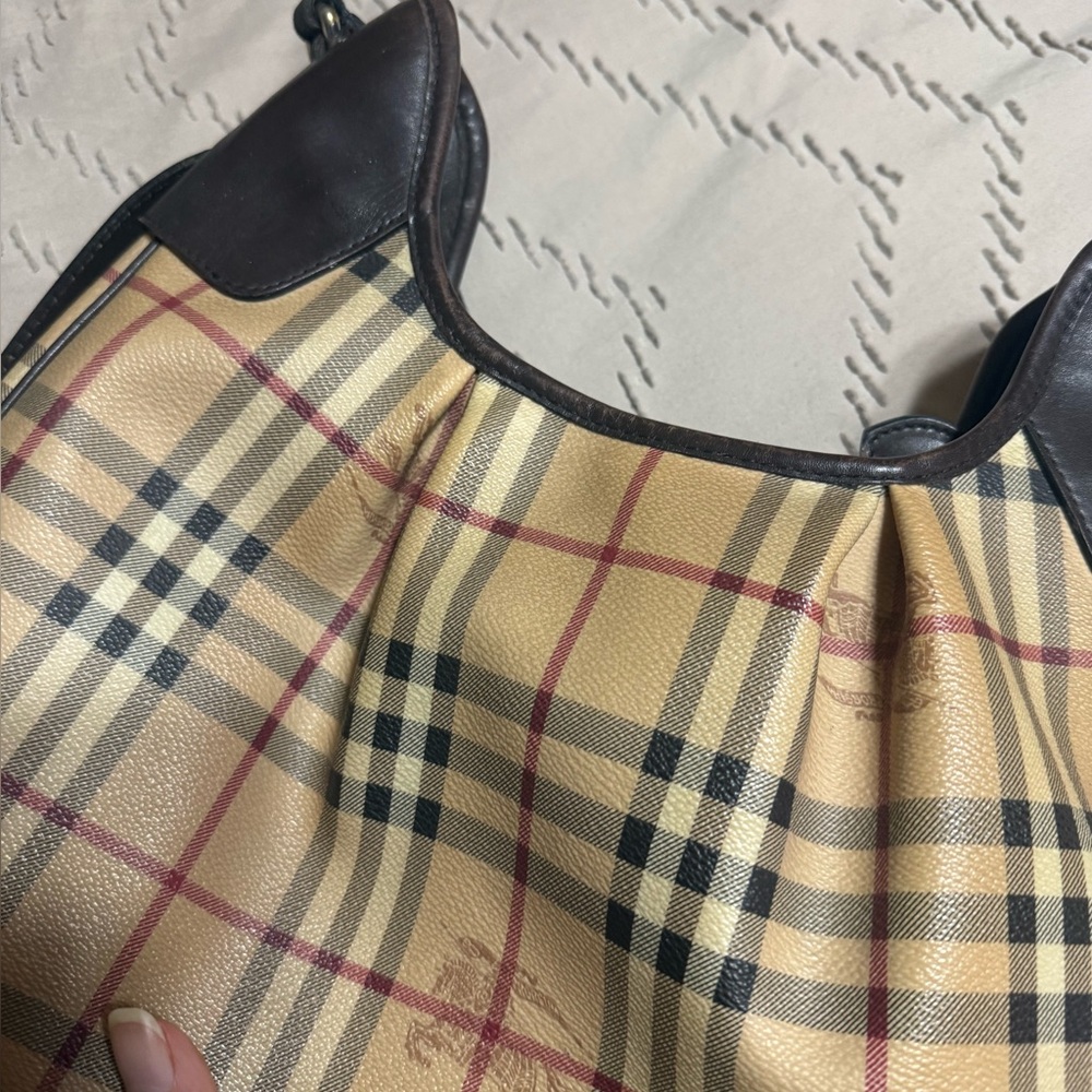 Burberry purse - Picture 5 of 9
